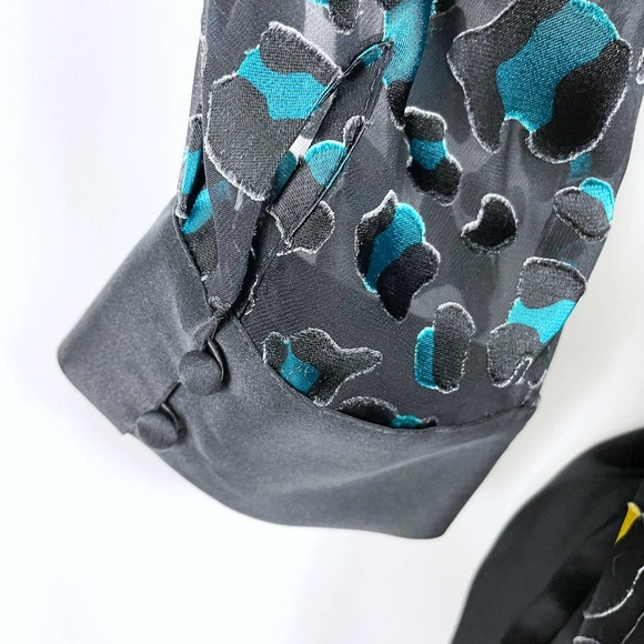 SOLD-Alice & Olivia Raja Shirt Dress - Picture 15 of 15